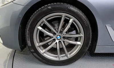 BMW 5-Series 2020, 102565 км, за 19209.47 USD