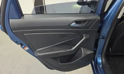 Volkswagen Jetta 2020, 28871 км, за 15926.67 USD - фото 25