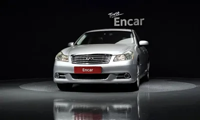 Infiniti M 2010, 111600 км, за 1982.16 USD