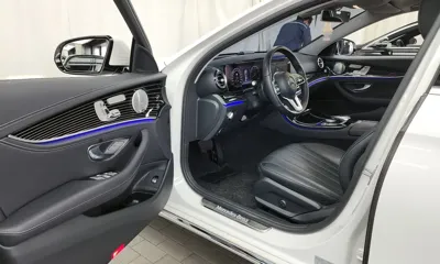 Mercedes-Benz E-Class 2019, 84430 км, за 20860.91 USD - фото 10