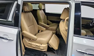 Kia Canival 2019, 122193 км, за 10589.32 USD - фото 12