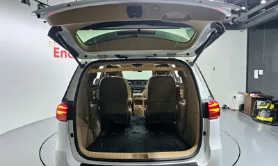 Kia Canival 2019, 122193 км, за 10589.32 USD - фото 20