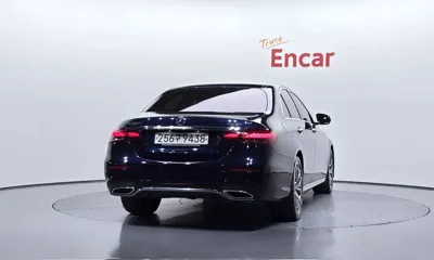 Mercedes-Benz E-Class 2021, 91962 км, за 24834.42 USD