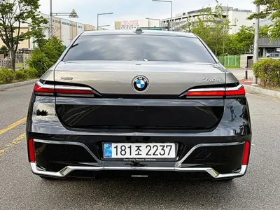 BMW 7-Series 2025, 12021 км, за 71183.66 USD - фото 3