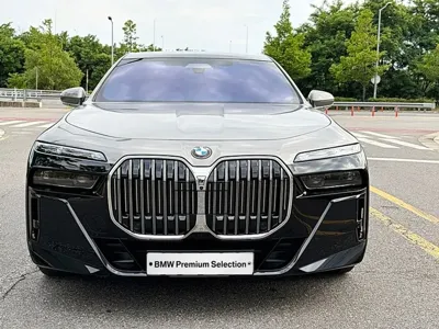 BMW 7-Series 2025, 12021 км, за 71183.66 USD - фото 4