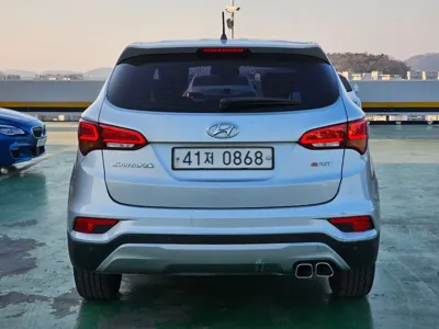 Hyundai Santafe 2016, 260637 км, за 4234.53 USD