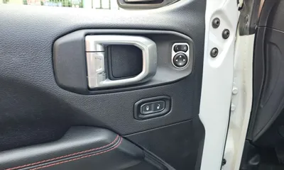 Jeep Gladiator 2021, 78775 км, за 25534.99 USD - фото 17