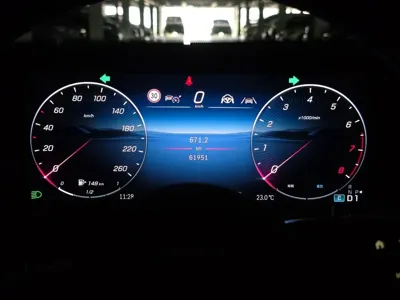 Mercedes-Benz E-Class 2024, 61951 км, за 38997.58 USD - фото 9