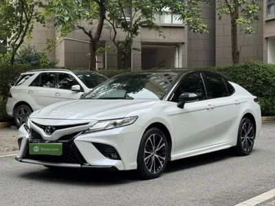 Toyota Camry · 2019 год