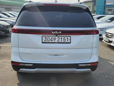 Kia Canival 2023, 100905 км, за 14756.54 USD