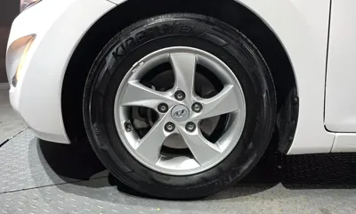 Hyundai Avante 2014, 93408 км, за 5023.8 USD
