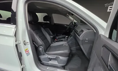 Volkswagen Tiguan 2023, 13242 км, за 35779.37 USD - фото 10