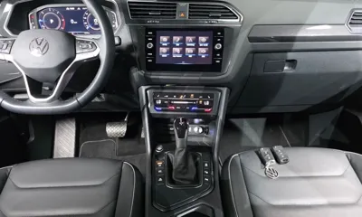 Volkswagen Tiguan 2023, 13242 км, за 35779.37 USD - фото 15