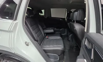 Volkswagen Tiguan 2023, 13242 км, за 35779.37 USD - фото 19