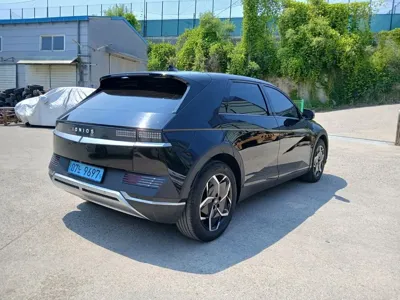 Hyundai Ioniq5 2022, 102876 км, за 13551.04 USD