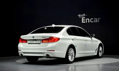 BMW 5-Series 2020, 81679 км, за 17486.83 USD