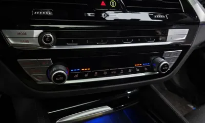 BMW 5-Series 2020, 81679 км, за 17486.83 USD - фото 31