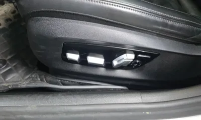 BMW 5-Series 2020, 81679 км, за 17486.83 USD - фото 32