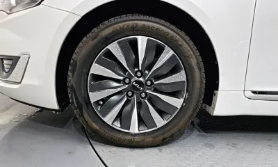Kia K7 2014, 245041 км, за 3581.43 USD