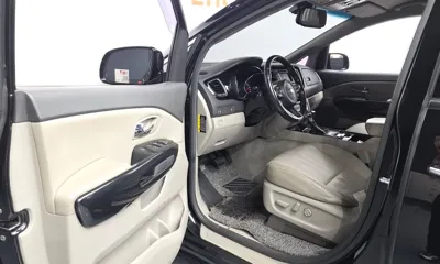 Kia Canival 2017, 171990 км, за 4951.09 USD - фото 10