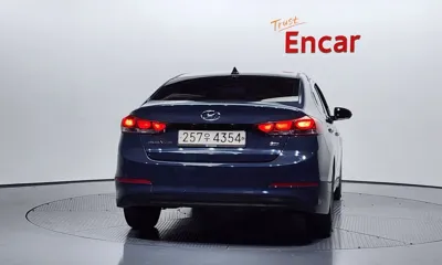 Hyundai Avante 2016, 109126 км, за 4591.43 USD