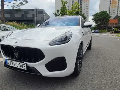 Maserati Grecale · 2023 год