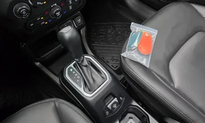 Jeep Renegade 2023, 23004 км, за 16113.39 USD - фото 9