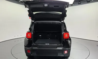 Jeep Renegade 2023, 23004 км, за 16113.39 USD - фото 32