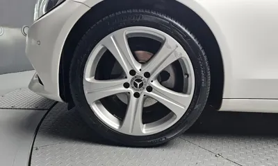 Mercedes-Benz C-Class 2018, 138231 км, за 9846.4 USD