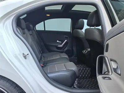 Mercedes-Benz A-Class AMG 2022, 35100 км, за 27221.37 USD - фото 11