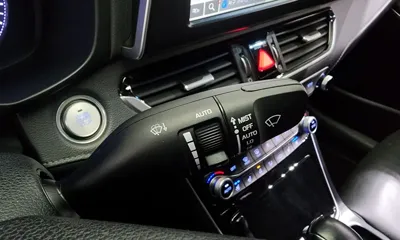 Hyundai Grandeur 2018, 214217 км, за 5880.41 USD - фото 17