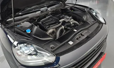 Porsche Cayenne 2018, 74587 км, за 31907.26 USD - фото 6