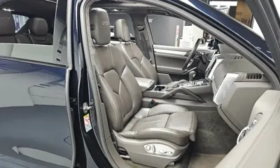 Porsche Cayenne 2018, 74587 км, за 31907.26 USD - фото 12