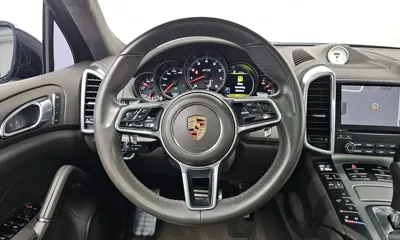 Porsche Cayenne 2018, 74587 км, за 31907.26 USD - фото 13