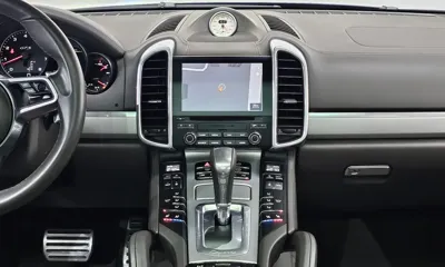 Porsche Cayenne 2018, 74587 км, за 31907.26 USD - фото 14
