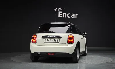 MINI Cooper 2016, 129229 км, за 3898.25 USD