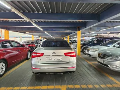 Kia K7 2013, 181345 км, за 2734.91 USD