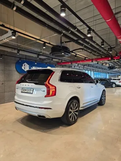 Volvo XC90 2020, 110000 км, за 29801.3 USD
