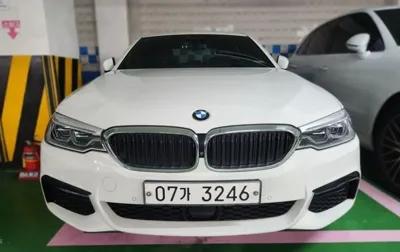 BMW 5-Series · 2018 год