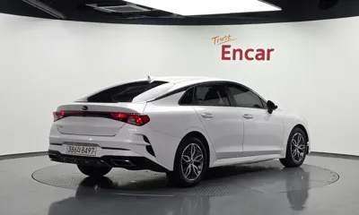 Kia K5 2021, 140749 км, за 8322.32 USD