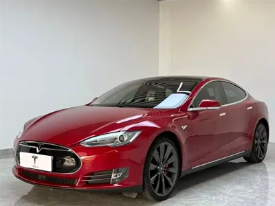 Tesla Model S · 2015 год