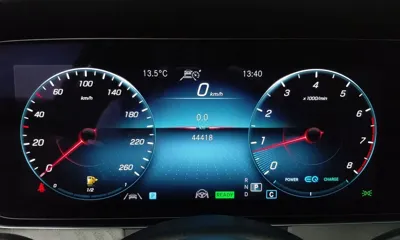 Mercedes-Benz E-Class 2022, 44418 км, за 30983.33 USD - фото 17