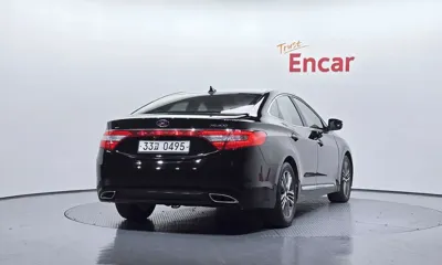 Hyundai Grandeur 2014, 159426 км, за 3509.93 USD