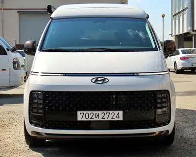 Hyundai Staria 2024, 26000 км, за 28876.2 USD