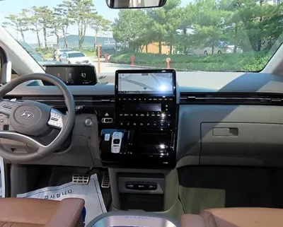 Hyundai Staria 2024, 26000 км, за 28876.2 USD - фото 8