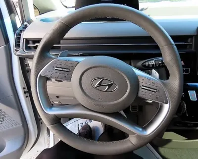 Hyundai Staria 2024, 26000 км, за 28876.2 USD - фото 9