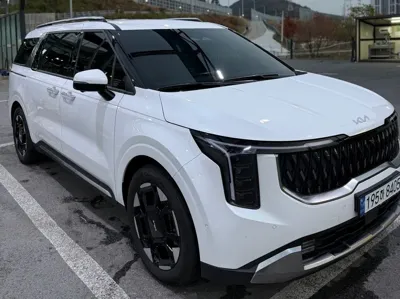 Kia Canival 2024, 19329 км, за 7814.02 USD