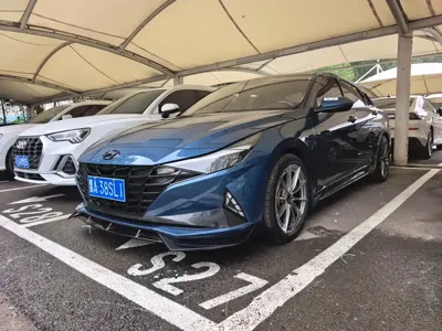 Hyundai Elantra · 2022 год