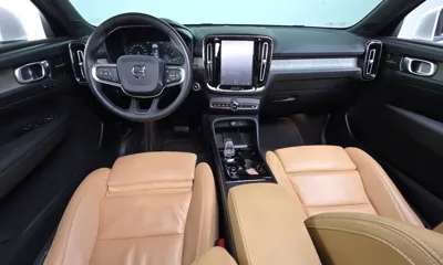 Volvo XC40 2020, 108395 км, за 15032.17 USD - фото 7