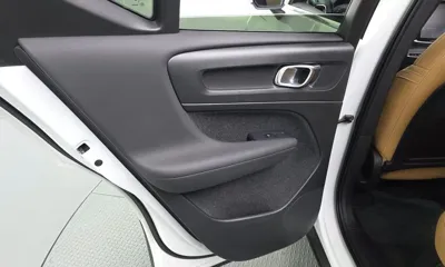 Volvo XC40 2020, 108395 км, за 15032.17 USD - фото 25